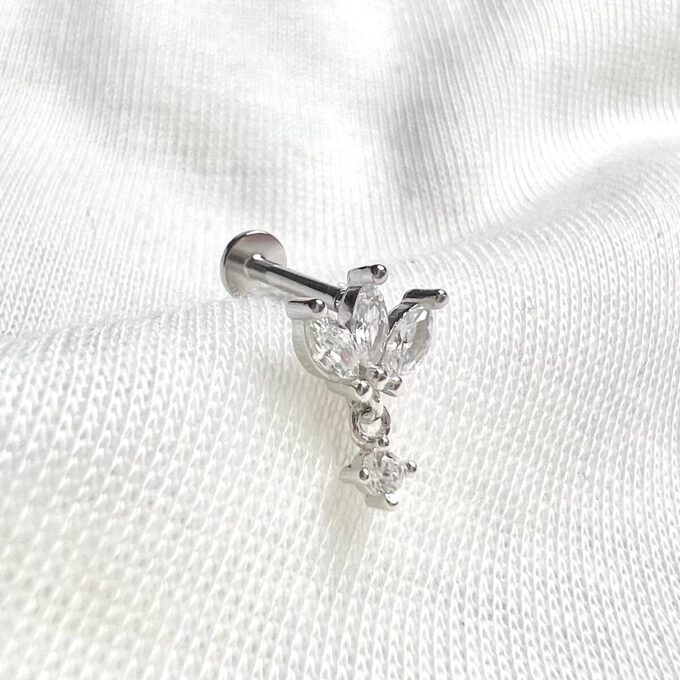 עגיל בצבע כסף