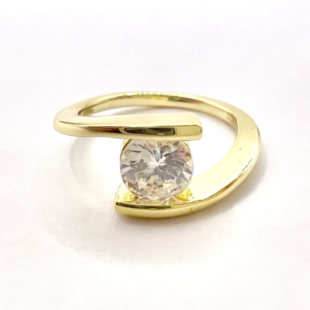 טבעת עם יהלום מוסונייט, יהלומי מוסונייט, תכשיטי מוסונייט