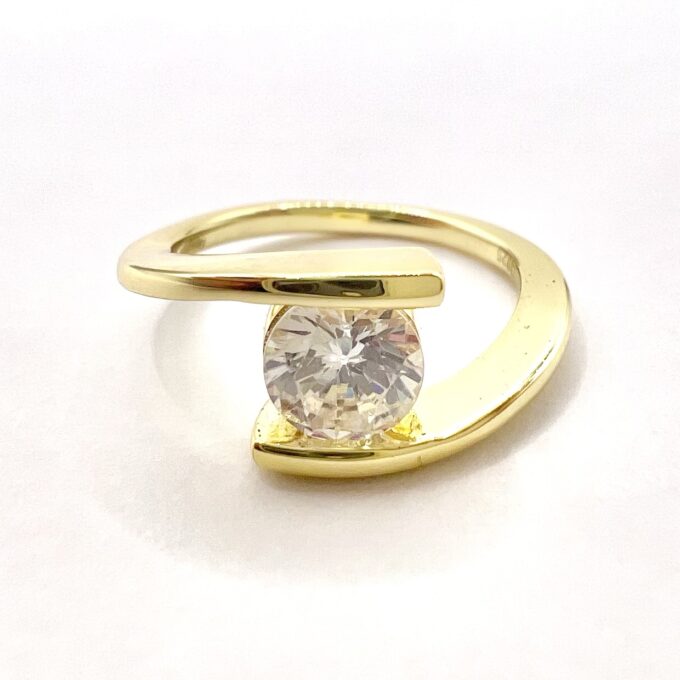 טבעת עם יהלום מוסונייט, יהלומי מוסונייט, תכשיטי מוסונייט