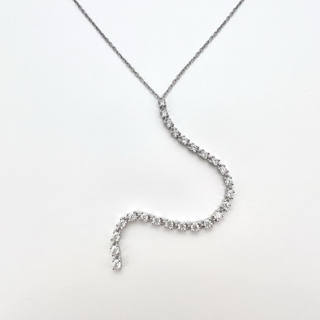 שרשרת טניס, שרשרת עניבה טניס