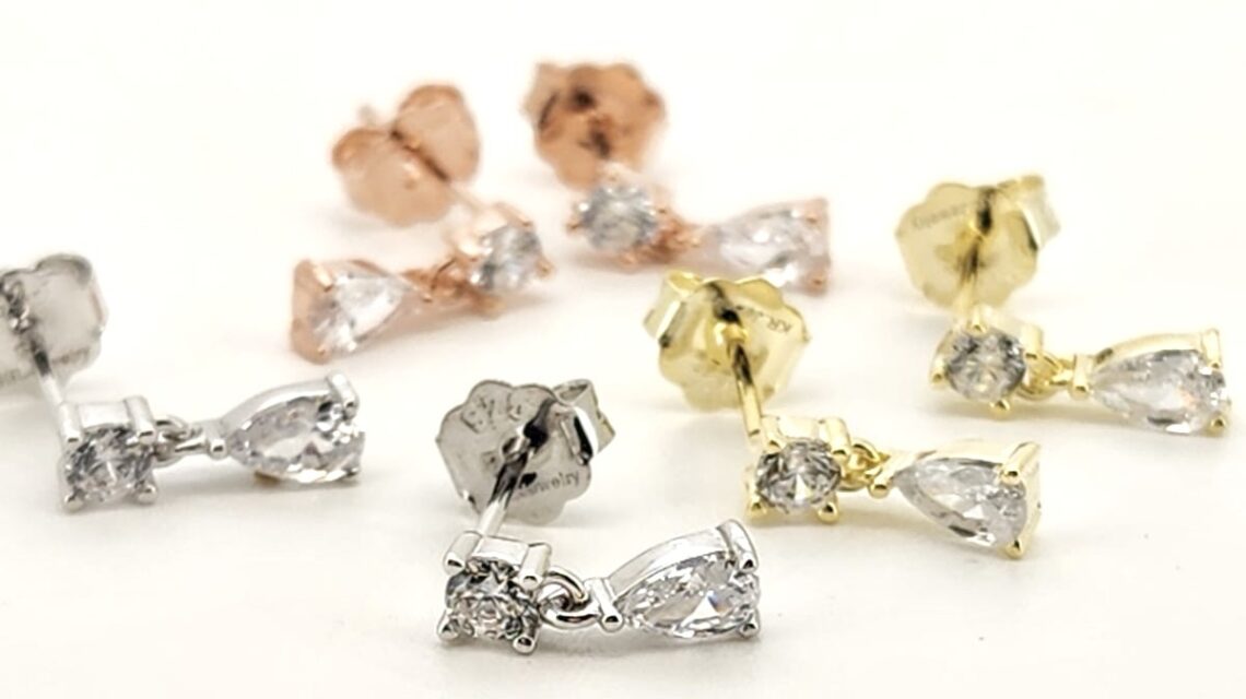 סט עגילים, עגילי נשים